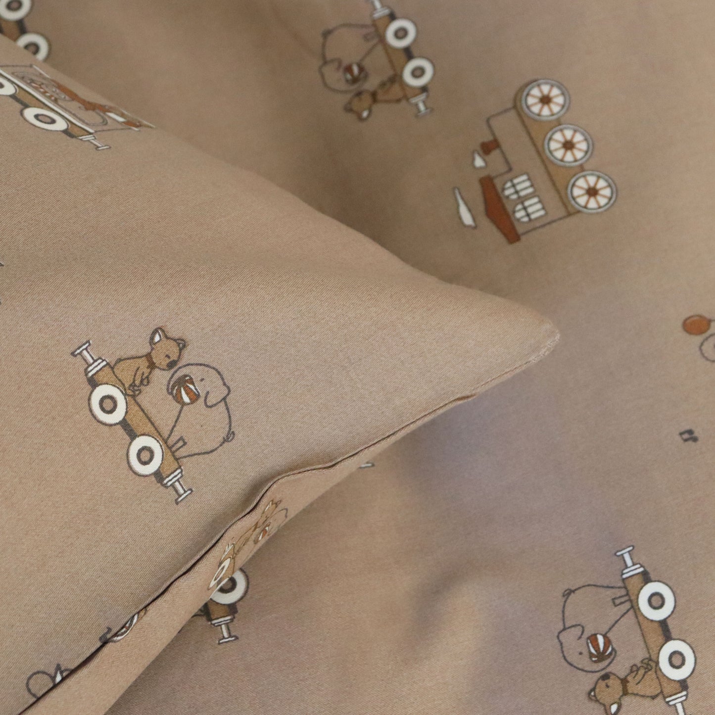 nuuroo Bera senior bed linen Bed linen Carnival train