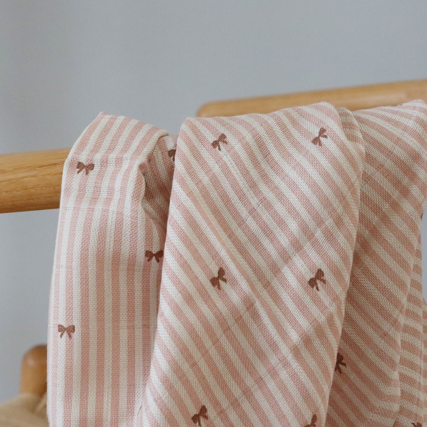 nuuroo Valentin bamboo muslin swaddle Swaddle Stripe bow