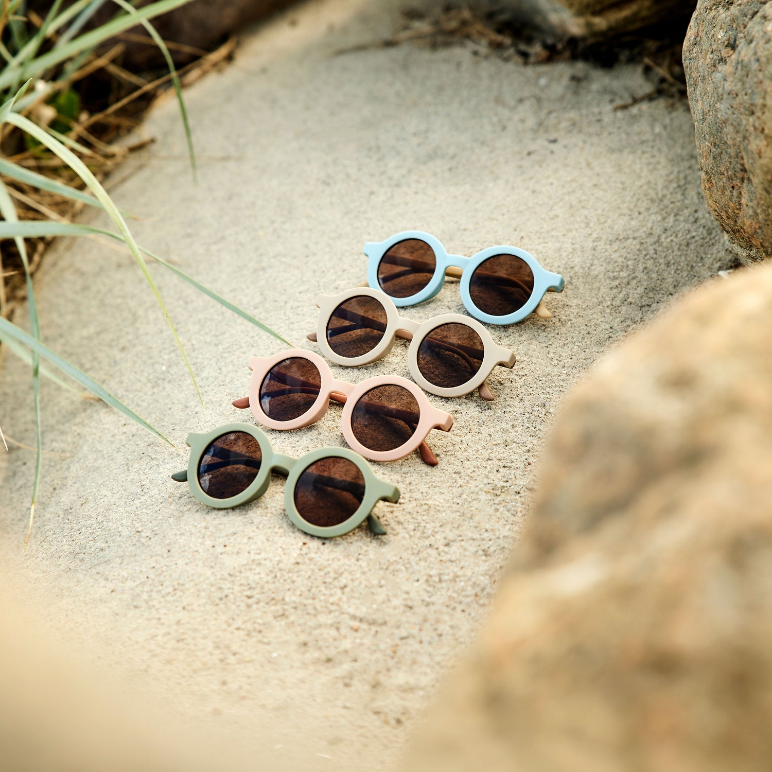 nuuroo Anna sunglasses Solbriller Dusty blue