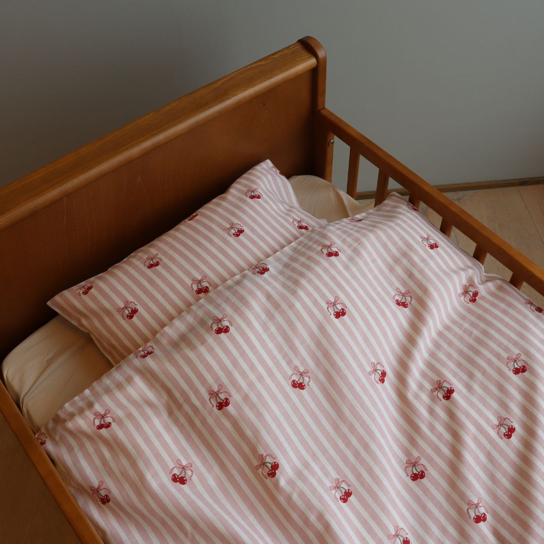 nuuroo By Mats - Junior bed linen Sengetøj Cherry bow