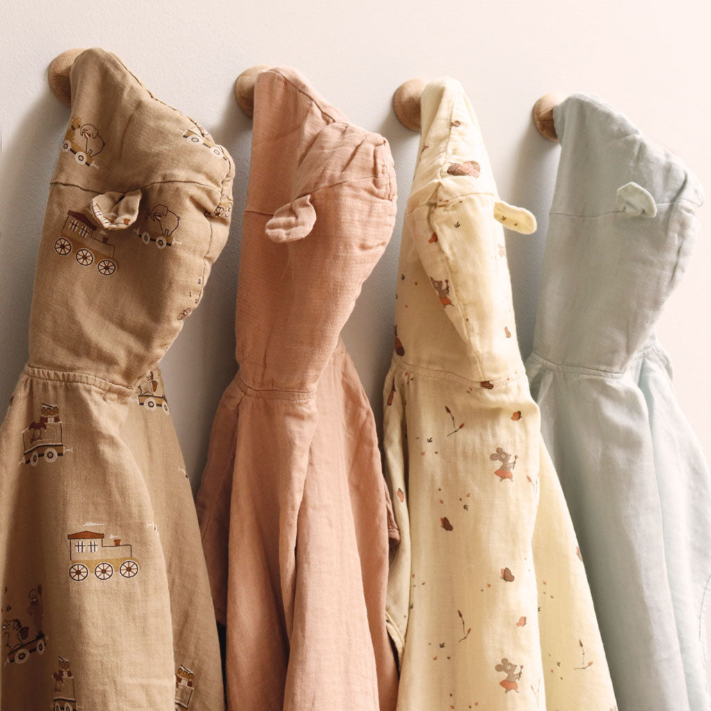 nuuroo Flor muslin poncho Poncho Carnival train