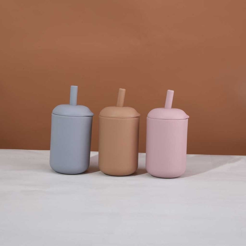 nuuroo Petu Petu - Ivy silikone kop med sugerør Tabelware Caramel