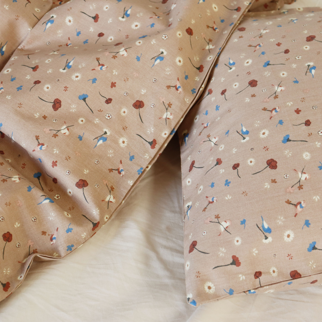 nuuroo Petú Petú - Lee junior bed linen Sengetøj Flower bird