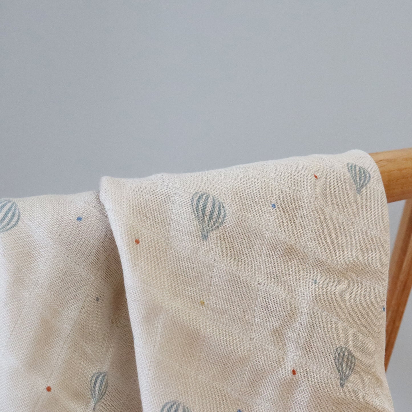nuuroo Valentin bamboo muslin swaddle Swaddle Air balloon dot