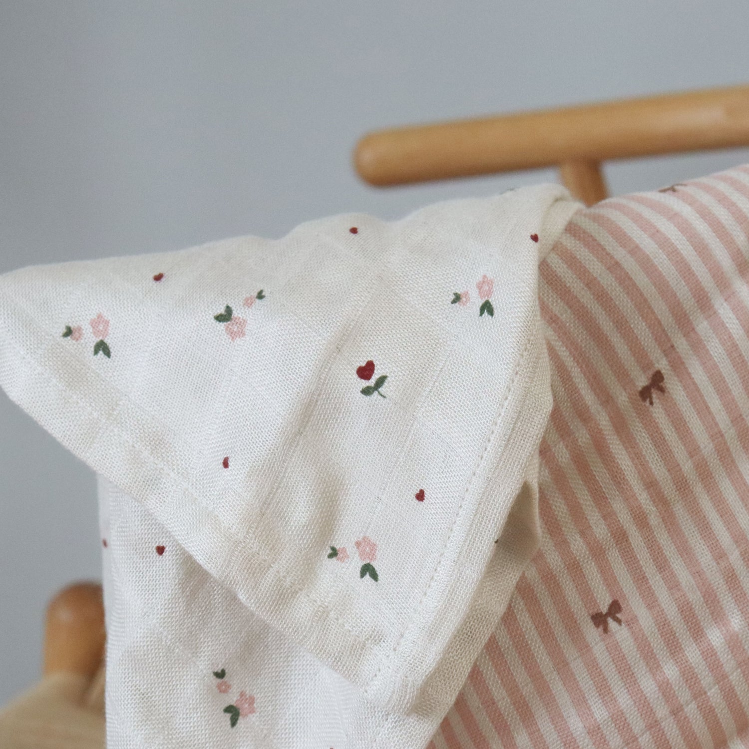 nuuroo Valentin bamboo muslin swaddle Swaddle Flower love