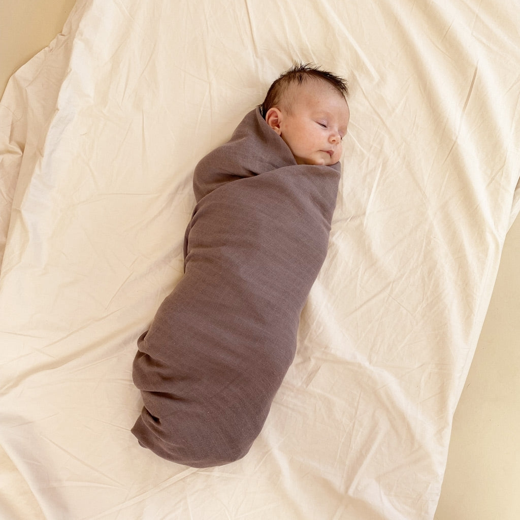 nuuroo Barri muslin swaddle Swaddle Falcon